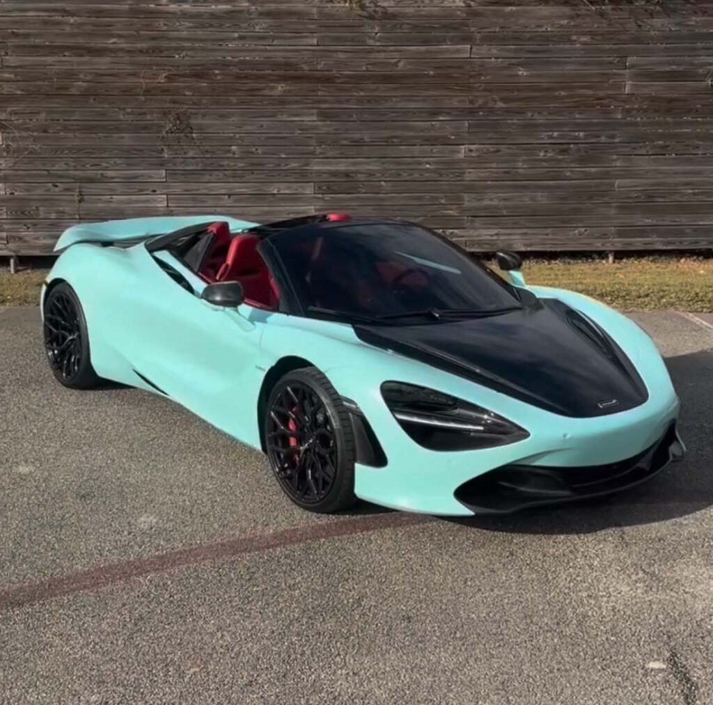 McLaren 720s received a Full Wrap in Gloss Tiffany Blue + Ceramic Tint + Ceramic Coating #mclaren #720s #wrap #ppf